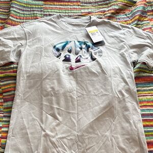 Nike 90 rubber logo Gray Tee with Multicolor Logo size small oversized